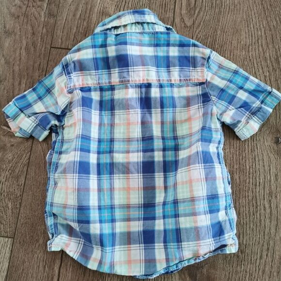 5/$10 Carter's toddler boy button down shirt 18 M - Picture 4 of 4